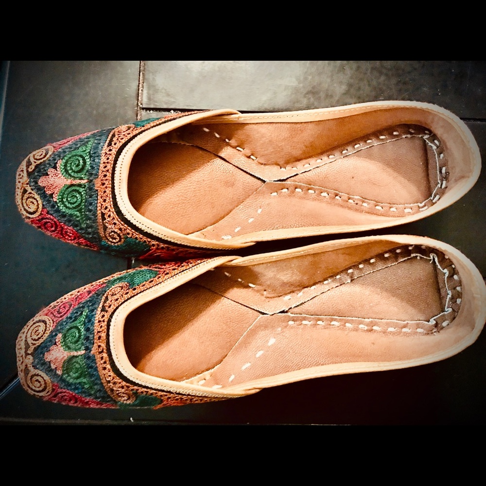 Brand New Indian Style flat shoes